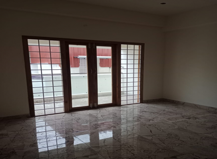 991 Sq.Ft, 3 BHK Flats for sale in Selaiyur