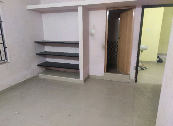 620 Sq.Ft, 1 BHK Flats for sale in Selaiyur