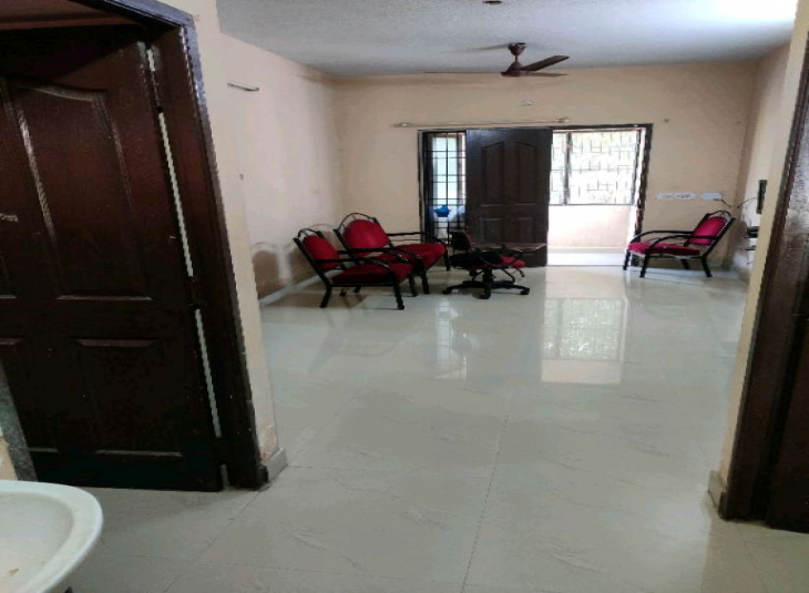 2 BHK Flat for sale in Selaiyur