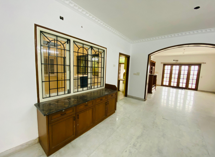 2800 Sq.Ft, 4 BHK Residential Apartment