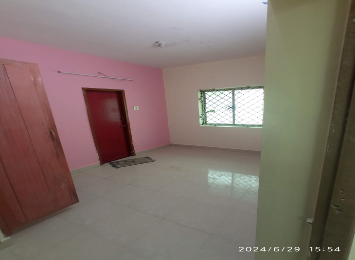1015 Sqft, 3 BHK Apartments Flats in Valasaravakkam For Rent